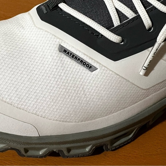 NIB On Men’s Cloudventure Waterproof Athletic Tennis Running Shoes Trainers Sz 8 - Picture 11 of 13